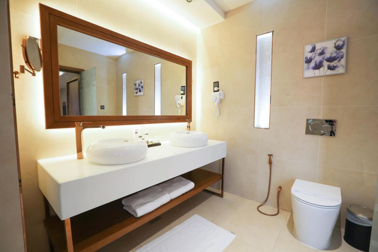 V Boutique Hotel Джедда Экстерьер фото